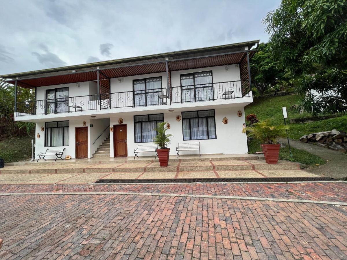 Villeta Resort Hotel Luaran gambar