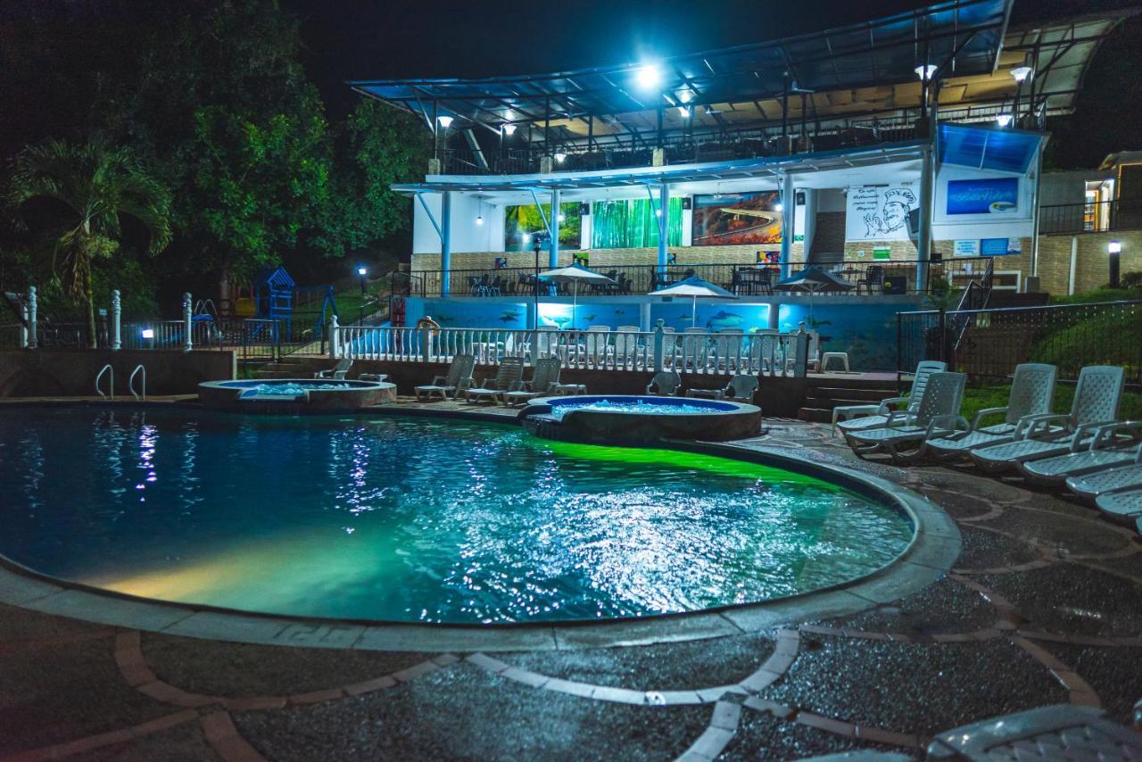 Villeta Resort Hotel Luaran gambar
