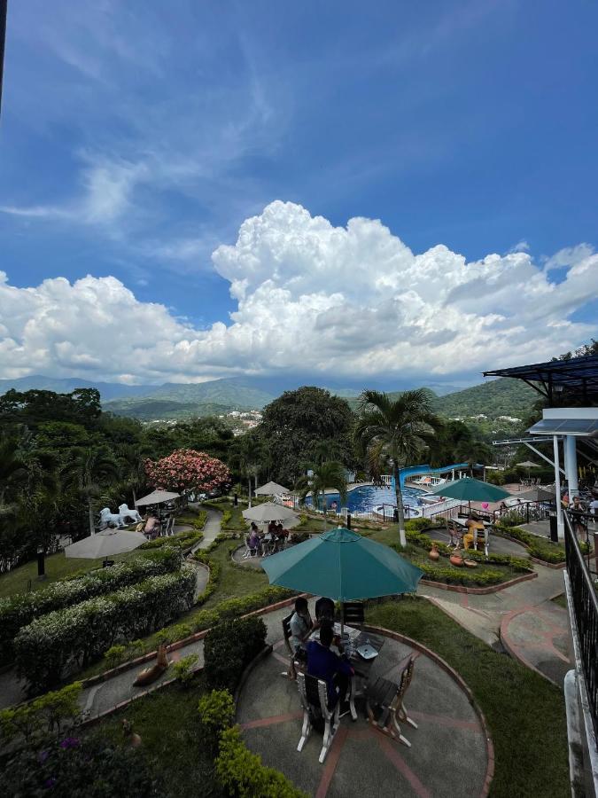 Villeta Resort Hotel Luaran gambar