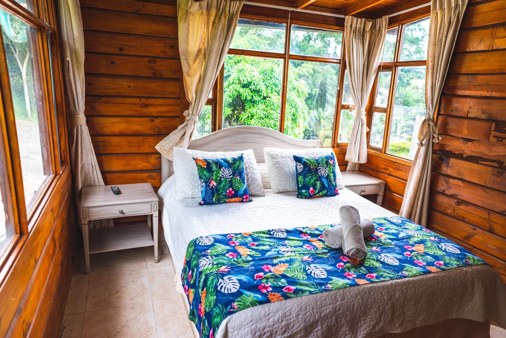 Villeta Resort Hotel Luaran gambar