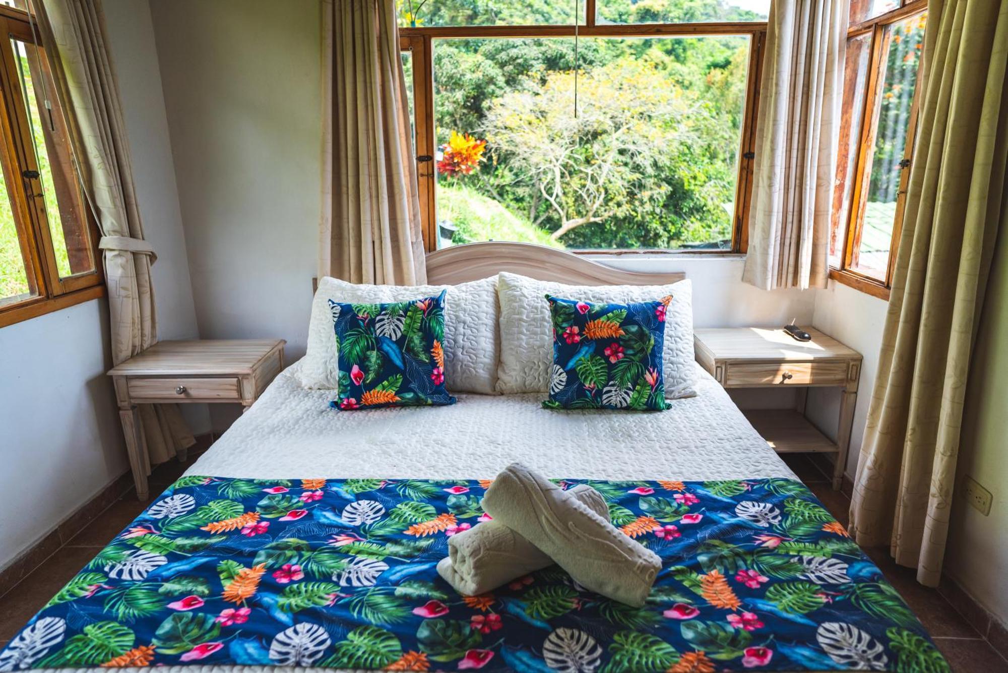 Villeta Resort Hotel Luaran gambar