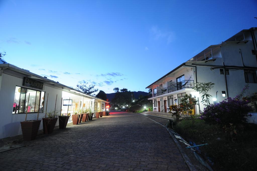Villeta Resort Hotel Luaran gambar